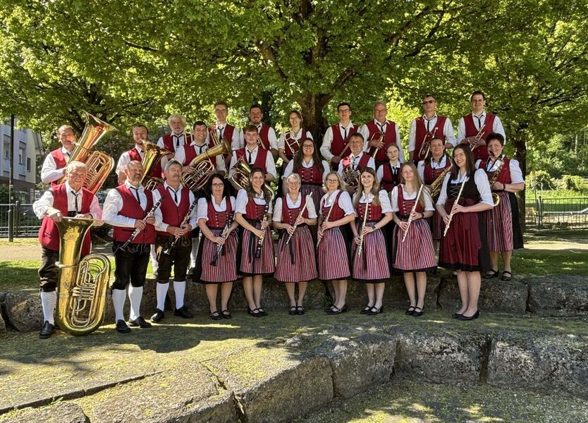 musikalischer-auftakt-in-der-dorfoase-oggenhausen