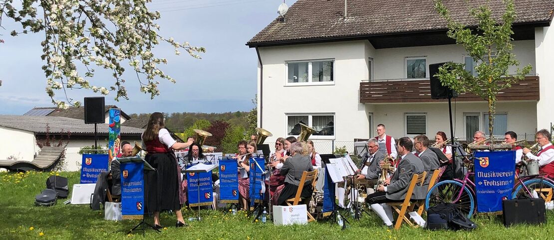 musikalischer-auftakt-in-der-dorfoase-oggenhausen