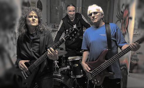 Konzert mit Thrushway Eleven