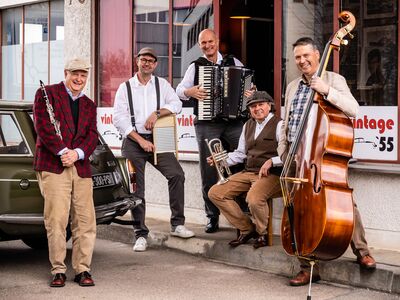 LES PASTIS