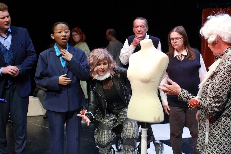 schneewittchen-darf-nicht-sterben-premiere-inklusiver-spielclub