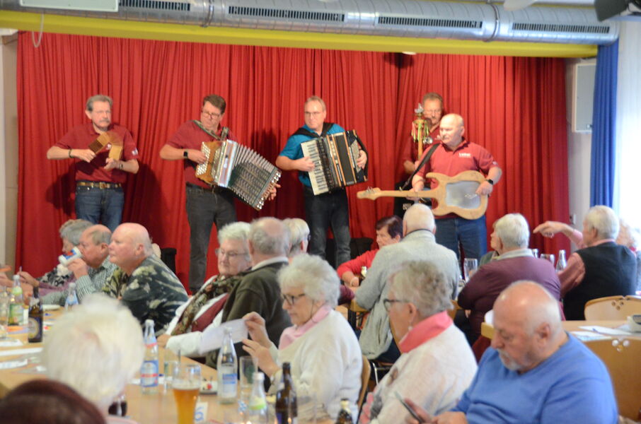 schlachtplatte-hackl-buam-in-der-arche-dischingen