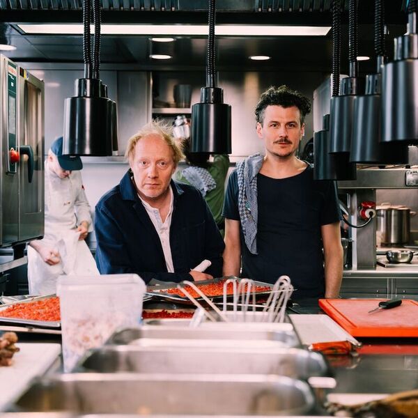 manuel-rubey-und-simon-schwarz-das-restaurant